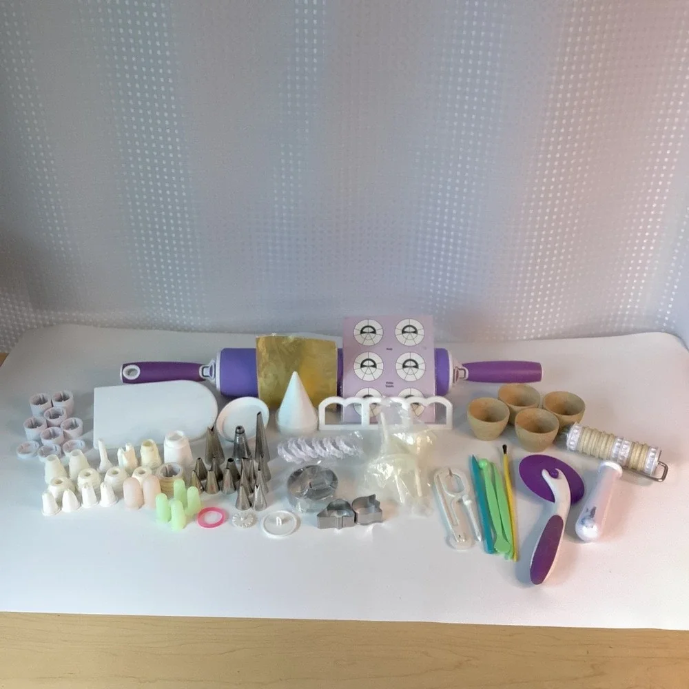 Wilton Baking Lot Cake Decorating Supplies